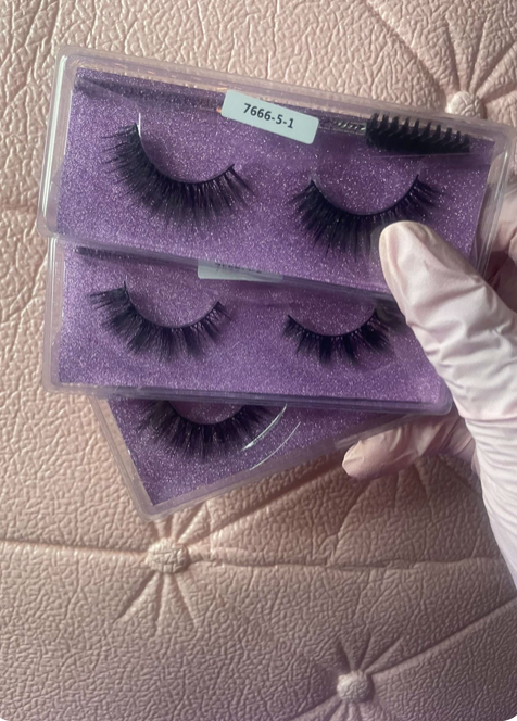 7666 KISS MY LASH PACK